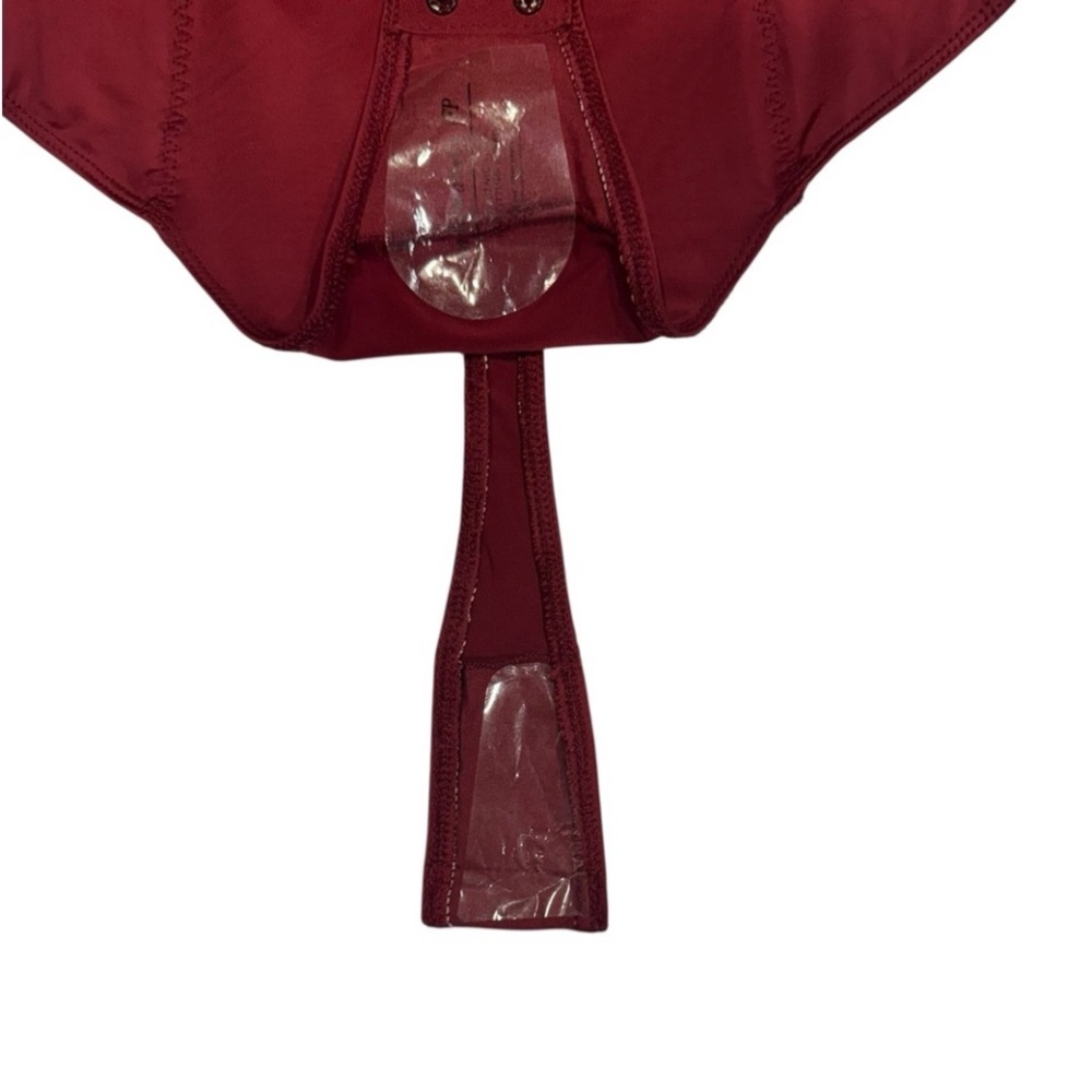 NWOT FREE PEOPLE Intimately Deep Plunge Sexy Satin Red Thong Bodysuit NWT Large - Picture 9 of 13